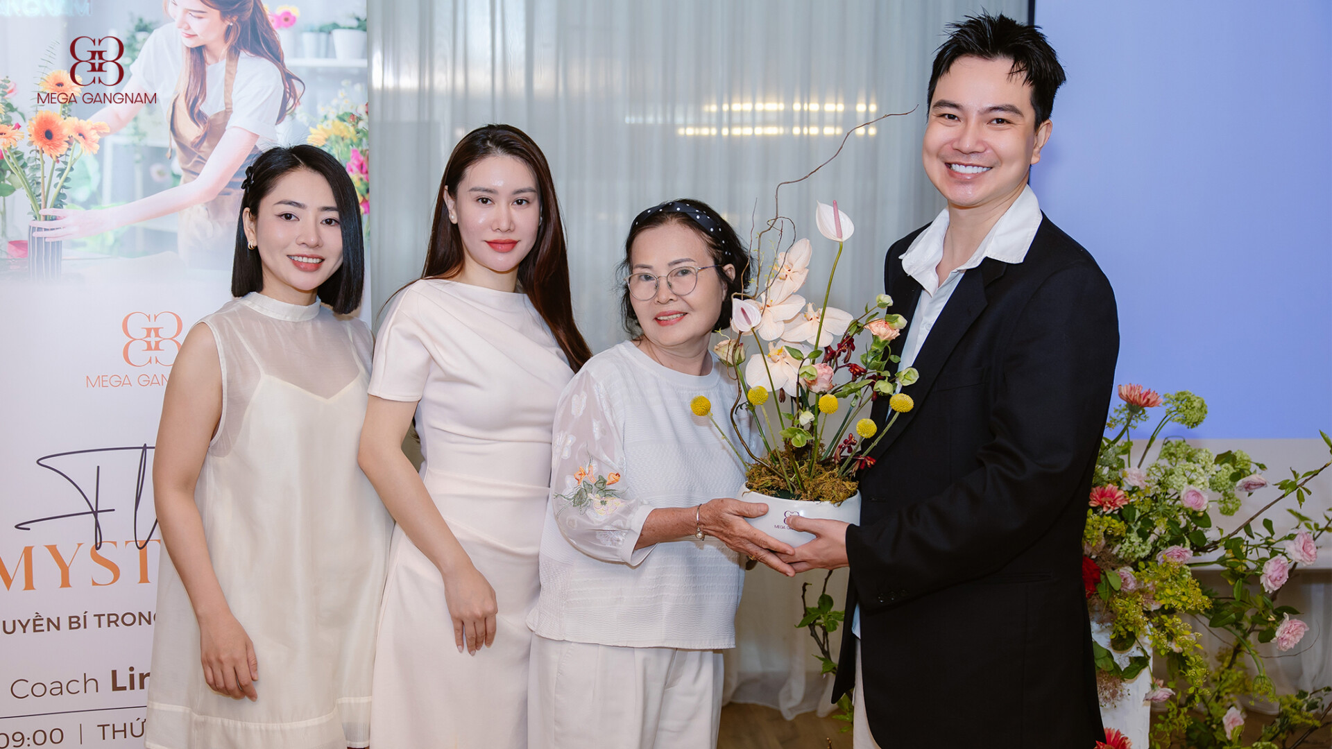[Mega Club Workshop] Khi khách hàng V.I.P của Mega Gangnam kể chuyện qua những cánh hoa